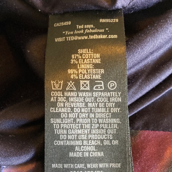 Elegant Ted Baker London ,Black Floral Pencil Skirt made to impress. - Picture 5 of 7